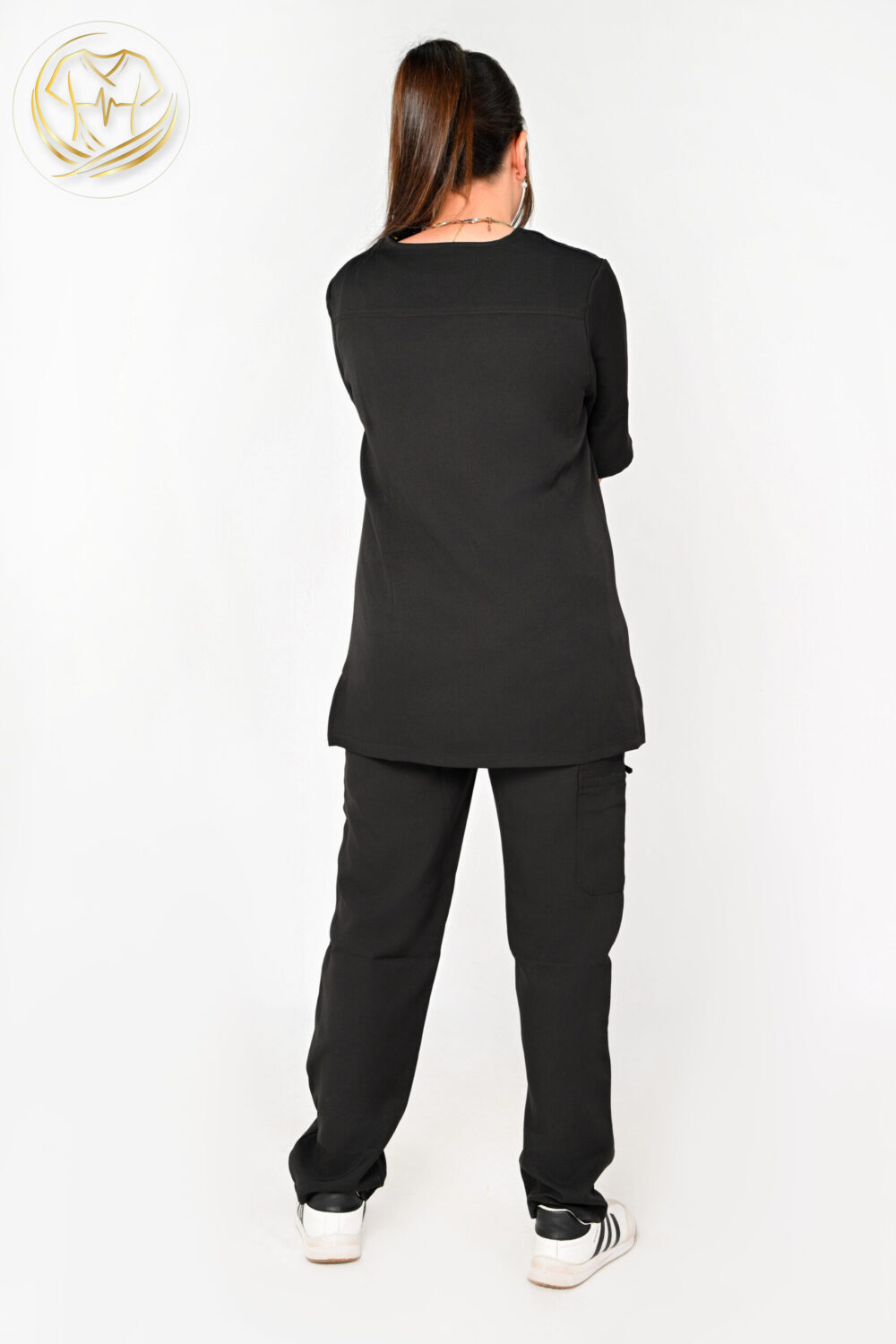 V-Neck Woman Scrub Black - الصورة 6