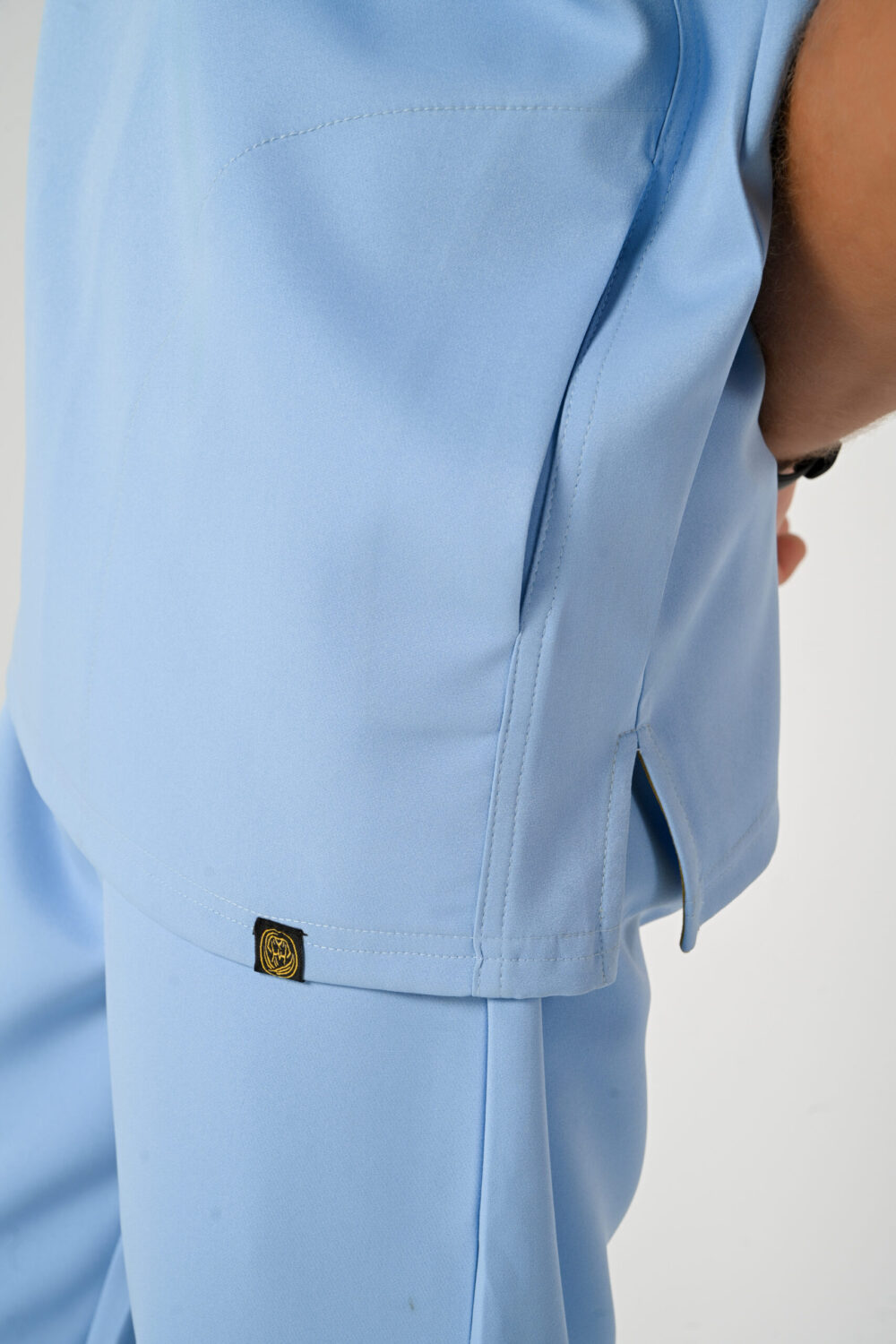 V-Neck Men Scrub Baby Blue - الصورة 5