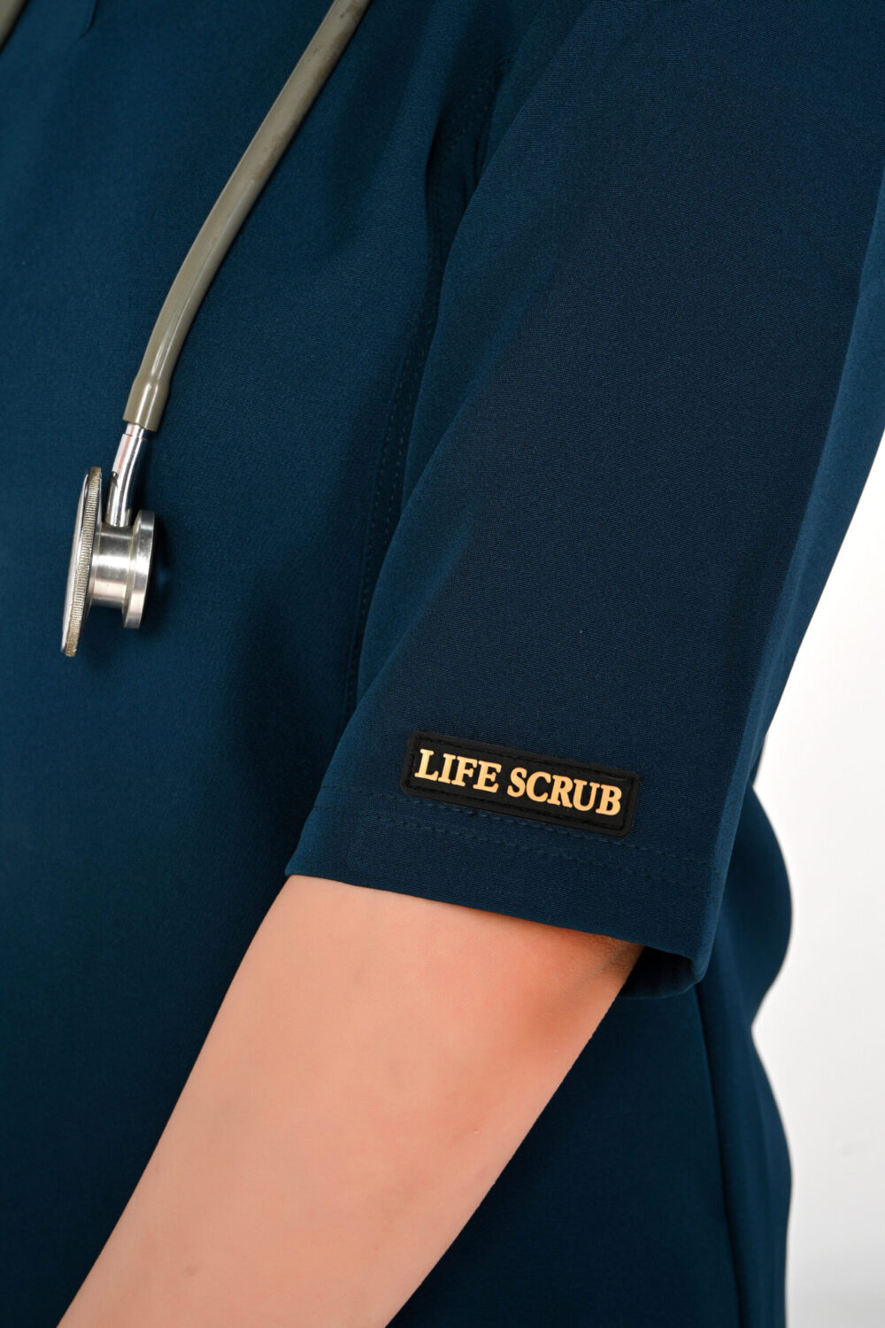V-Neck woman Scrub Petrol Blue - الصورة 6