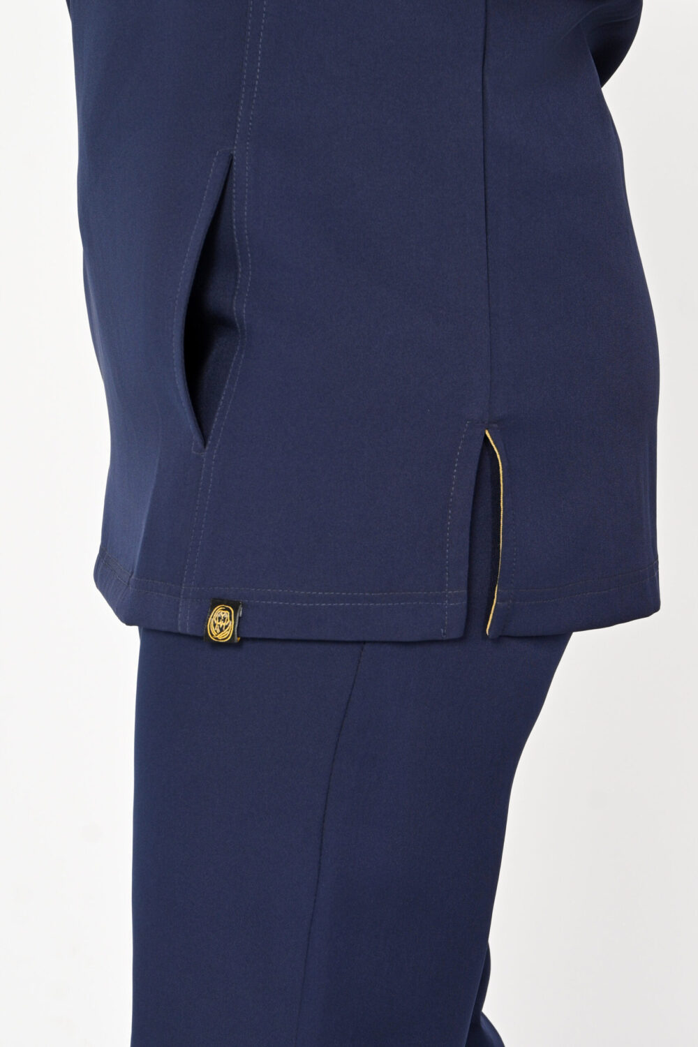 V-Neck Woman Scrub Dark Blue - الصورة 5